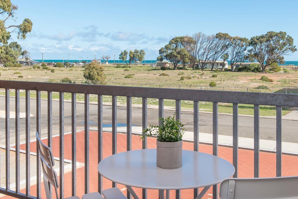Jurien Bay Motel Apartments Esterno foto